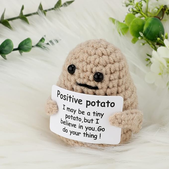 Mini Funny Positive Potato, 3 inch Knitted Potato Toy with Card Creative Cute Wool Inspirational Crochet Doll Cheer Up Gifts for Halloween Kids Friends Party Decoration Encouragement
